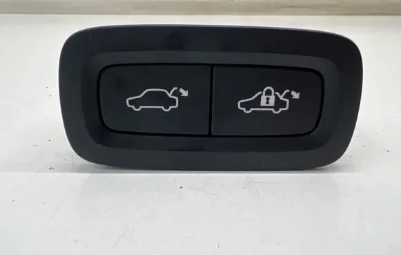 Polestar 2 Tailgate/boot open switch button 31674801