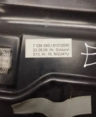 BMW 5 E60 E61 Glove box 7034080 81010000 158234