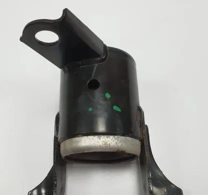 Ford Fiesta Engine mount vacuum valve C1B1-6F012-AD