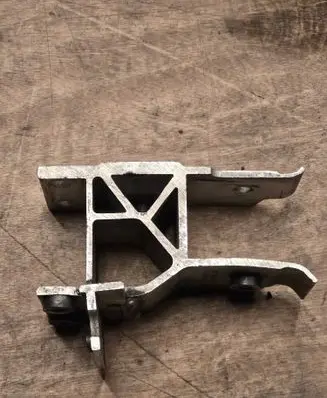 BMW X5M G05 F95 Radiator support slam panel bracket 7421635 16808314