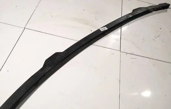 Front bumper mounting bracket