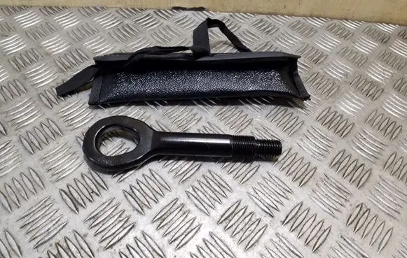 Chevrolet Captiva Towing hook eye 