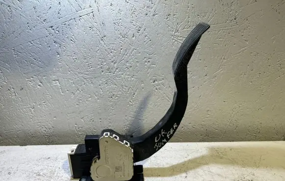 Citroen Jumper Accelerator throttle pedal 16208008R8 B720