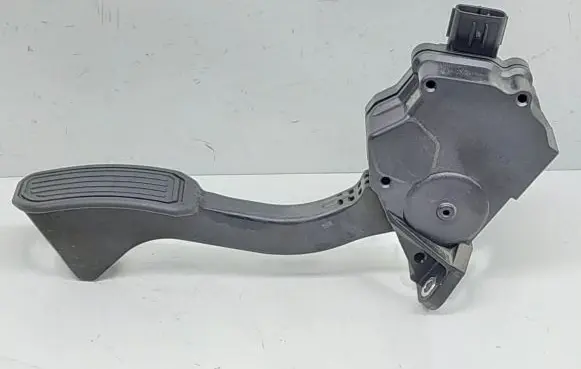 Toyota Prius (XW30) Accelerator throttle pedal 7811012050