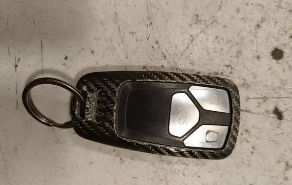 Audi SQ7 Ignition key/card 