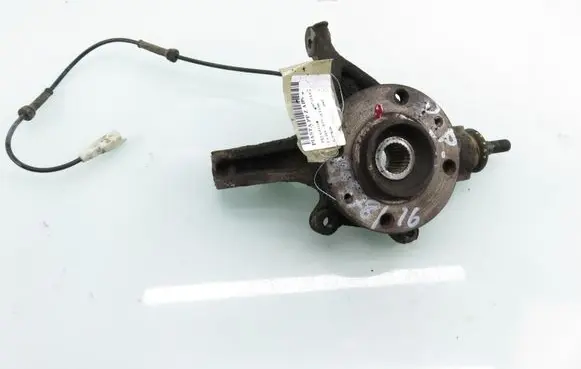 Peugeot 307 Front wheel hub spindle knuckle 