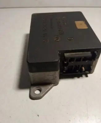 Mercedes-Benz E W124 Airbag control unit/module 0038200610 0285001050
