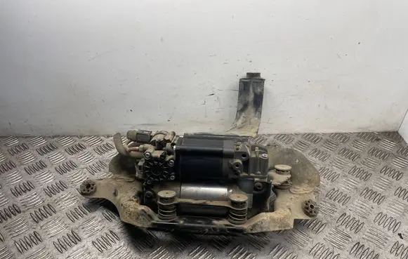 Audi A6 Allroad C7 Air suspension compressor/pump 