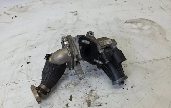 Land Rover Evoque I EGR valve G4D3-9D475-BB