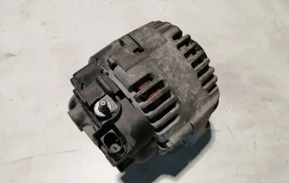 Toyota Verso Generator/alternator 8574045