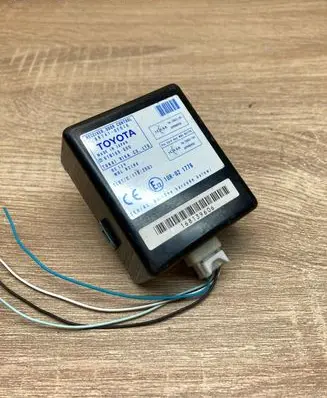Toyota Corolla Verso AR10 Door control unit/module 897410F010 61B168000 WithPlug
