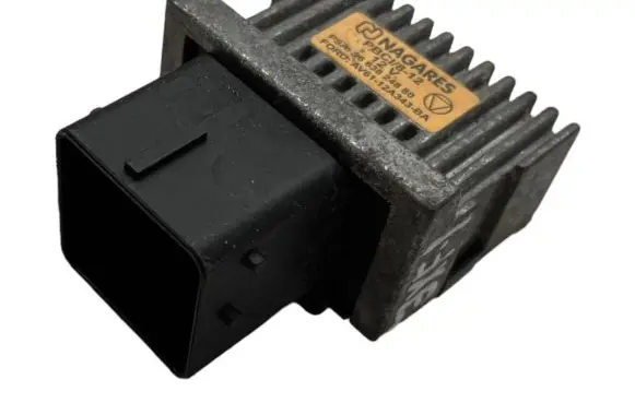 Jaguar XF X250 Glow plug pre-heat relay AV6112A343BA