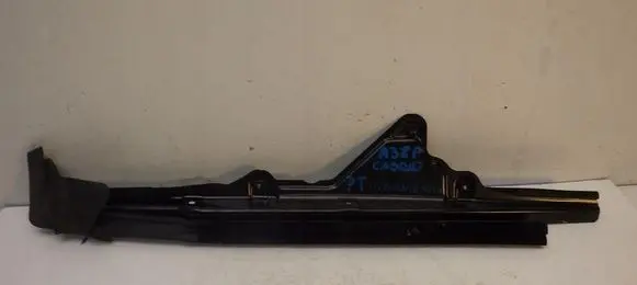 Audi A3 S3 8P Radiator mount bracket 8P7810948