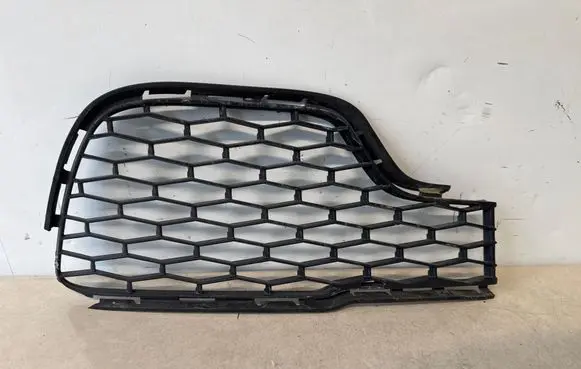 Maserati Ghibli Front bumper lower grill