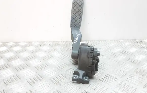 Volkswagen Touareg I Accelerator throttle pedal 7L0723507A