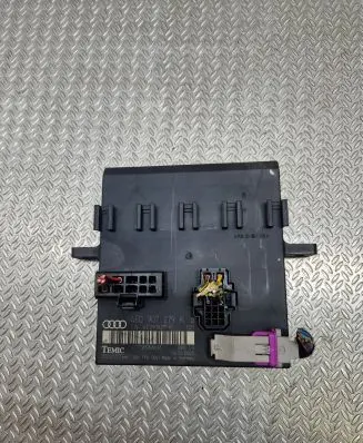 Audi A8 S8 D3 4E Comfort/convenience module 4E0907279K 00005515B6 4E0910279K