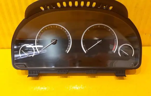 BMW X5 F15 Speedometer (instrument cluster) 9373775