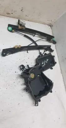 Seat Leon (1P) Front door window regulator with motor 1P0867435