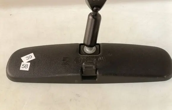 Rear view mirror (interior)