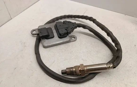 Mercedes-Benz ML W166 Lambda probe sensor A0009055812 0009055812 A3C02860300619