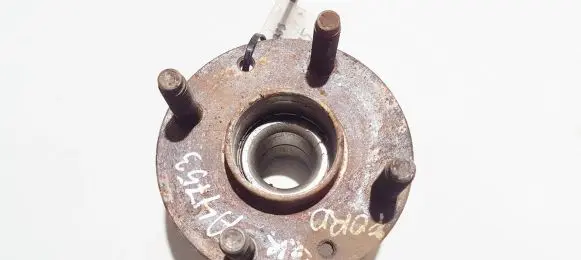 Rear wheel hub