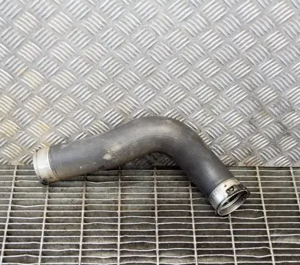 BMW 5 F10 F11 Intercooler hose/pipe 7810615