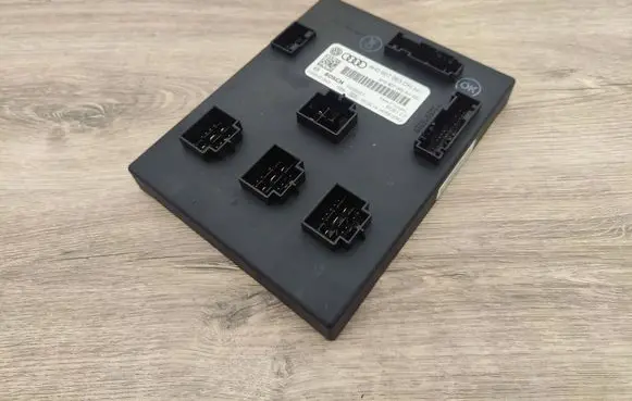 Audi A6 C7 Comfort/convenience module 4H0907063DH 15020001 4H0907063AH