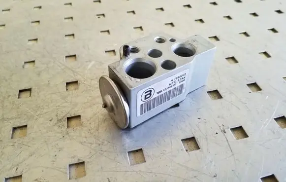 Air conditioning (A/C) expansion valve