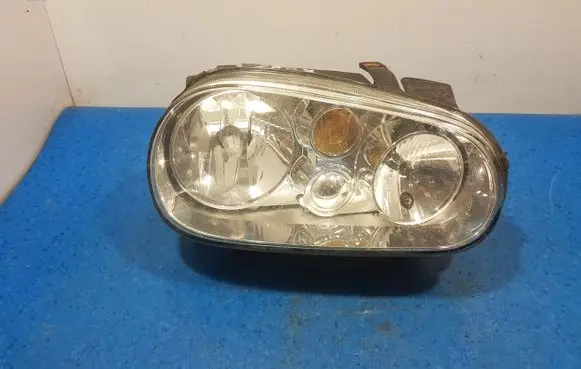 Volkswagen Golf IV Headlight/headlamp