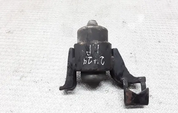 Mazda MPV Engine mount bracket