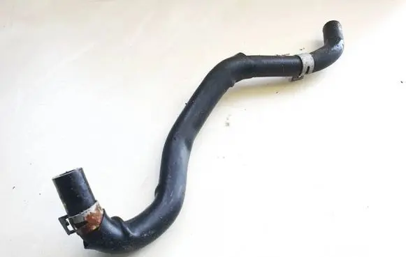 Toyota Avensis T270 Engine coolant pipe/hose