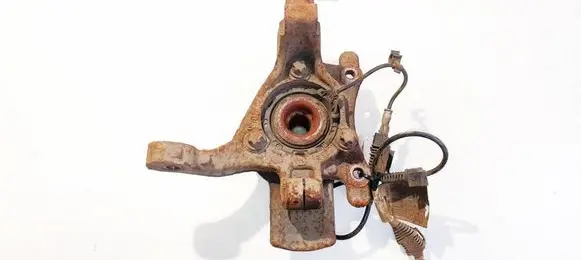Front wheel hub