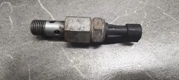 Peugeot Boxer Oil pressure sensor f100821