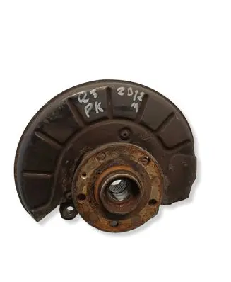 Audi Q3 8U Front wheel hub 