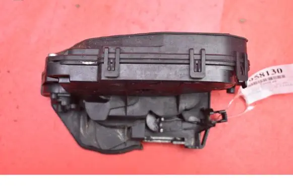 BMW X3 E83 Front door lock 4389474