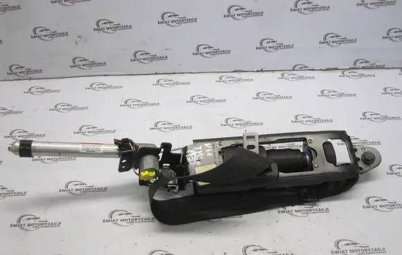 Volvo C30 Front seatbelt 30642223