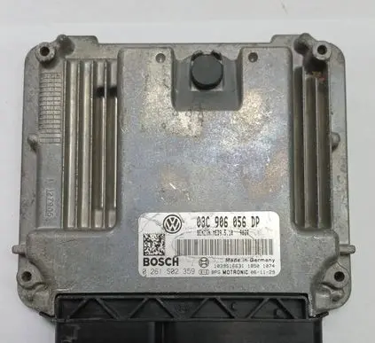 Volkswagen Golf V Engine control unit/module 03C906056DP 0261S02359 MED9510