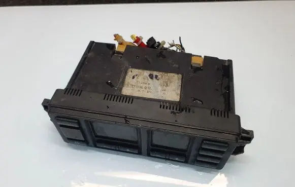 Audi A4 S4 B5 8D Climate control unit