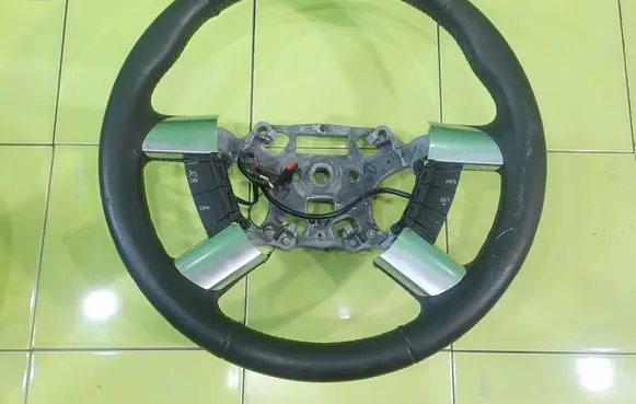 Ford Kuga I Steering wheel TP154