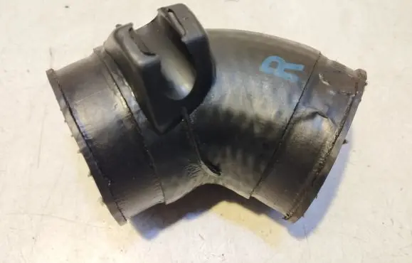 Audi A4 S4 B5 8D Intercooler hose/pipe 8D0145834A