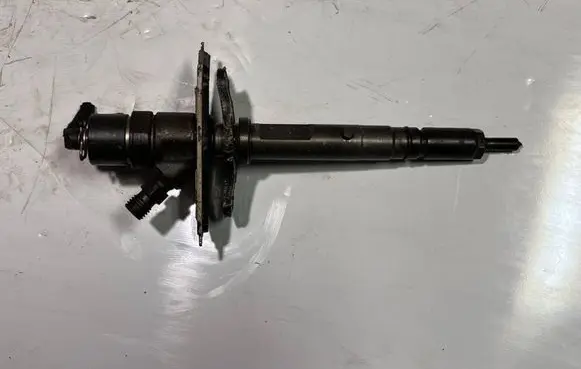 Audi A8 S8 D2 4D Fuel injector 057130276G