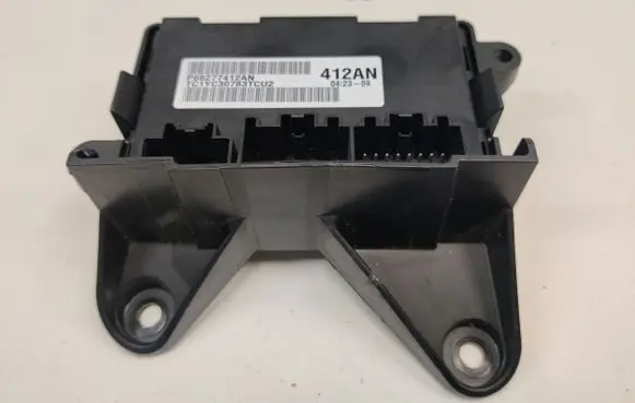 Ram 1500 Transfer box differential control unit 68277412AN P68277412AN