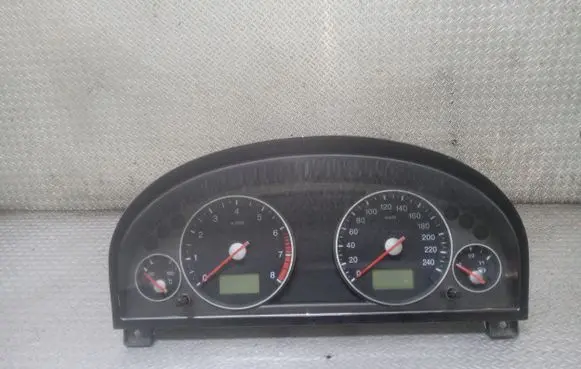 Ford Mondeo Mk III Speedometer (instrument cluster) 3S7T10849 3S7F10841