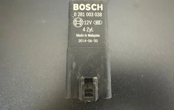 Volkswagen Crafter Glow plug pre-heat relay 0281003038 20140630