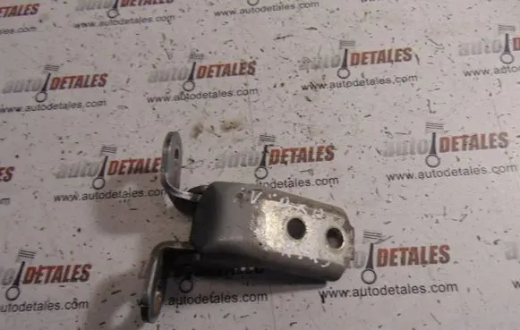 Toyota Avensis T270 Front door upper hinge