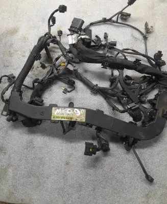 Mercedes-Benz E W212 Engine installation wiring loom