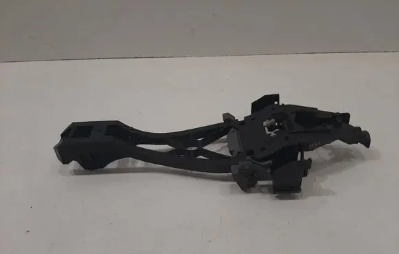 Rear door exterior handle/bracket