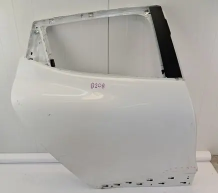Renault Clio IV Rear door D208