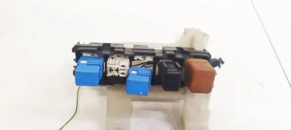 Nissan Almera Fuse box set 2523079964