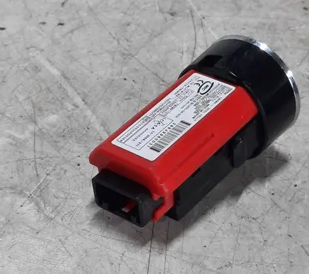 Toyota Auris 150 Engine start stop button switch 15A8542